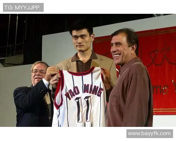 姚明退役合影回顾篮球传奇生涯与队友们的珍贵瞬间