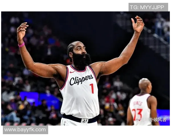 火箭队主帅确认詹姆斯·哈登将参加球队季前训练营，有望留队效力至季后赛